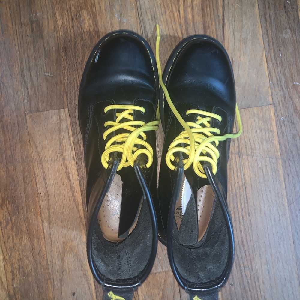 ✨SOLD✨Doc Martens 1460 Boots